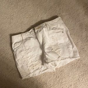 Super cute white jean shorts